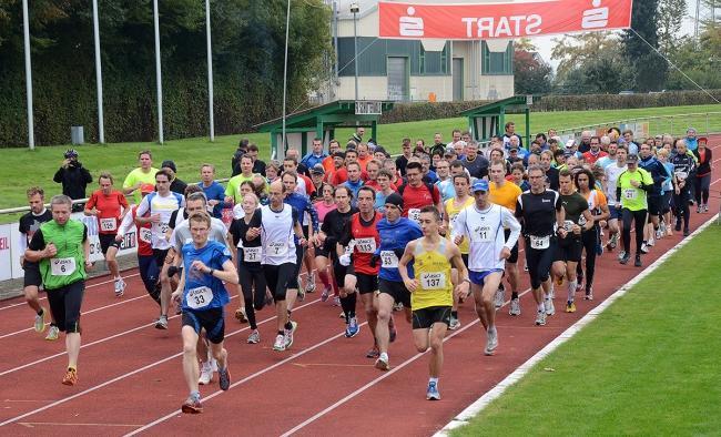 Bild »Herbstlauf13_Start_p_w.jpg« aus der Galerie »Herbstlauf«