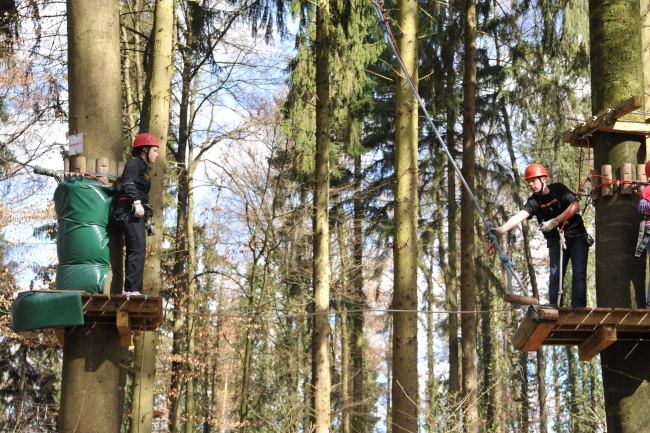 Bild »DSA_1608.JPG« aus der Galerie »LFV Jugend: Klettergarten Kenzingen«