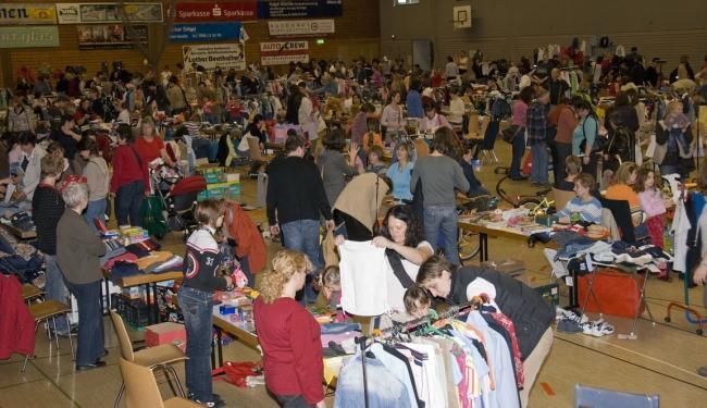 Bild »Kinderflohmarkt1.jpg« aus der Galerie »Kinderflohmarkt«