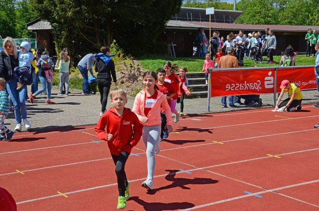 Bild »GAB_8110_web.jpg« aus der Galerie »Kindermehrkämpfe um den Sparkassen-Cup«