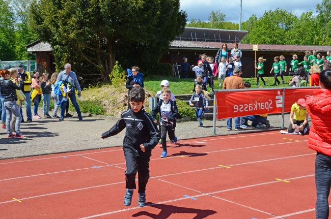 Bild »GAB_8118_web.jpg« aus der Galerie »Kindermehrkämpfe um den Sparkassen-Cup«