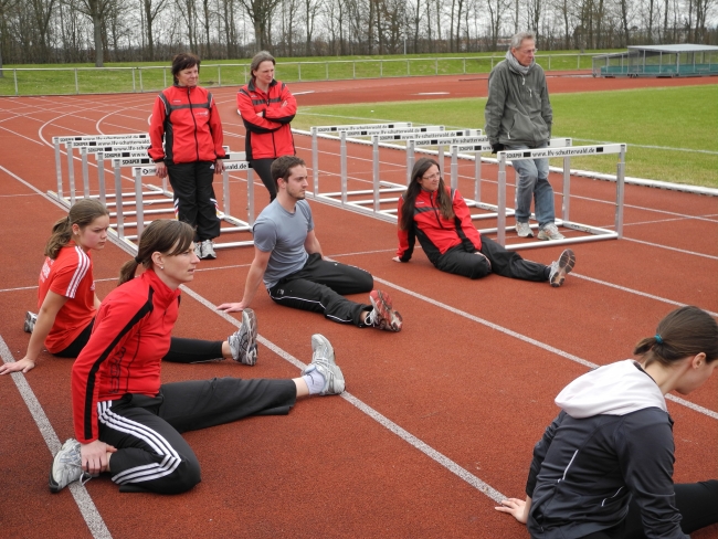 Bild »DSCN0040.JPG« aus der Galerie »Lehrgang Sprint und Hürdensprint«