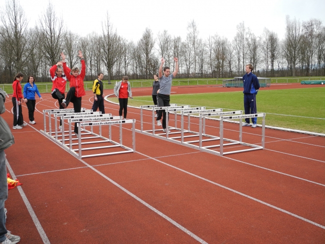 Bild »DSCN0044.JPG« aus der Galerie »Lehrgang Sprint und Hürdensprint«