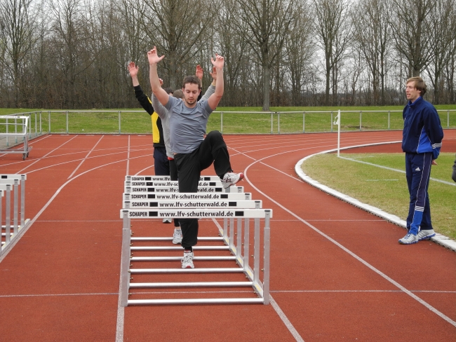 Bild »DSCN0048.JPG« aus der Galerie »Lehrgang Sprint und Hürdensprint«