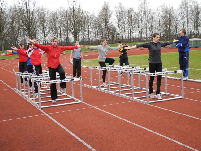 Bild »DSCN0050.JPG« aus der Galerie »Lehrgang Sprint und Hürdensprint«