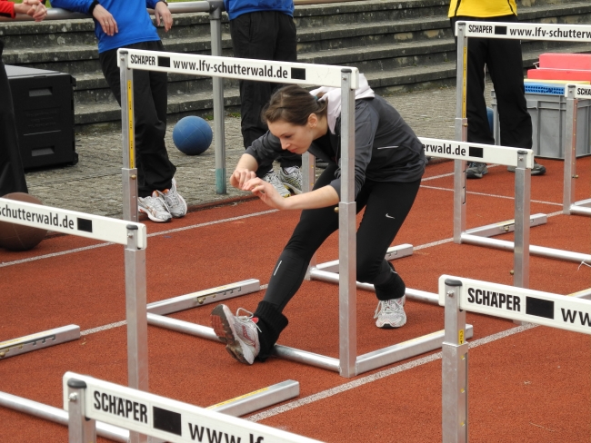 Bild »DSCN0076.JPG« aus der Galerie »Lehrgang Sprint und Hürdensprint«