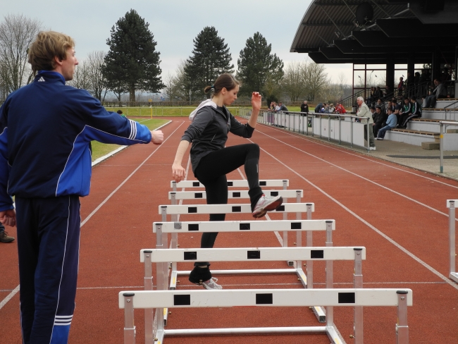 Bild »DSCN0123.JPG« aus der Galerie »Lehrgang Sprint und Hürdensprint«