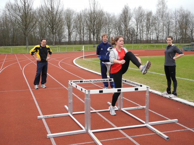 Bild »DSCN0161.JPG« aus der Galerie »Lehrgang Sprint und Hürdensprint«