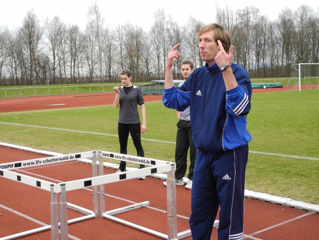 Bild »DSCN0171.JPG« aus der Galerie »Lehrgang Sprint und Hürdensprint«