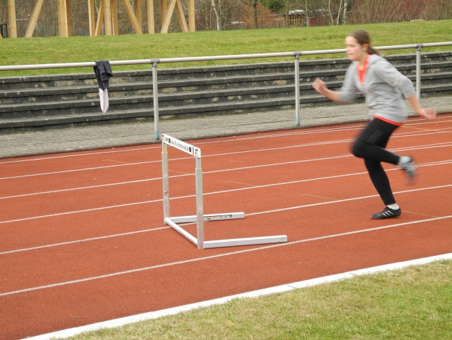 Bild »DSCN0196.JPG« aus der Galerie »Lehrgang Sprint und Hürdensprint«