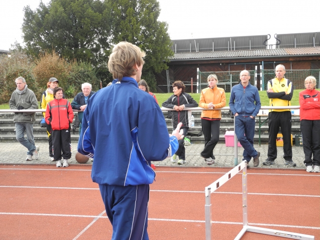 Bild »DSCN0200.JPG« aus der Galerie »Lehrgang Sprint und Hürdensprint«