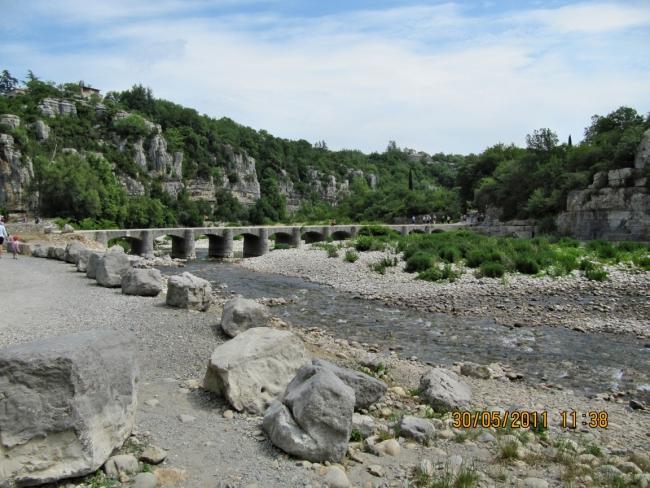 Bild »MaraArd11_058.jpg« aus der Galerie »Marathonis erkunden die Ardèche«