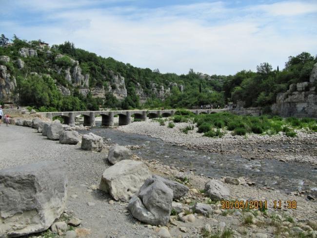 Bild »MaraArd11_058.jpg« aus der Galerie »Marathonis erkunden die Ardèche«