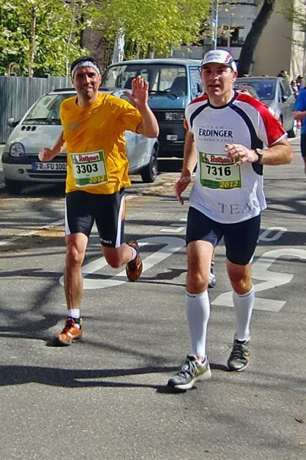 Bild »FreiburgMarathon2012_03.jpg« aus der Galerie »Marathonis beim Freiburg-Marathon«