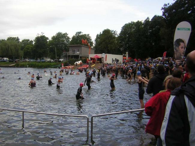 Bild »TriathlonOffenburg03.jpg« aus der Galerie »LFV-Sportler beim Offenburger Triathlon«