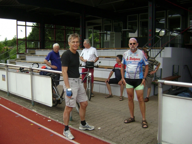 Bild »SeniorAdventureTour2010_003.JPG« aus der Galerie »(Senior Adventure) Tour de France«