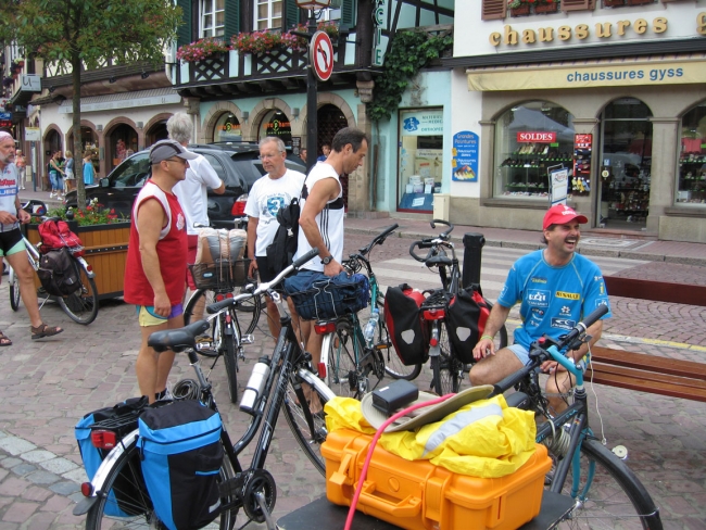 Bild »SeniorAdventureTour2010_035.JPG« aus der Galerie »(Senior Adventure) Tour de France«