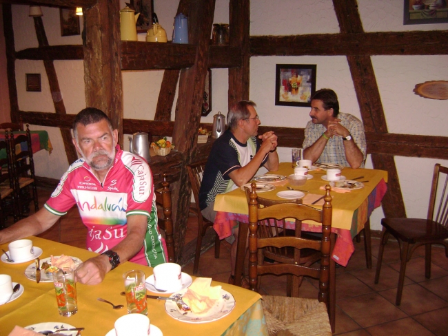 Bild »SeniorAdventureTour2010_085.JPG« aus der Galerie »(Senior Adventure) Tour de France«