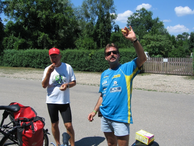 Bild »SeniorAdventureTour2010_097.JPG« aus der Galerie »(Senior Adventure) Tour de France«