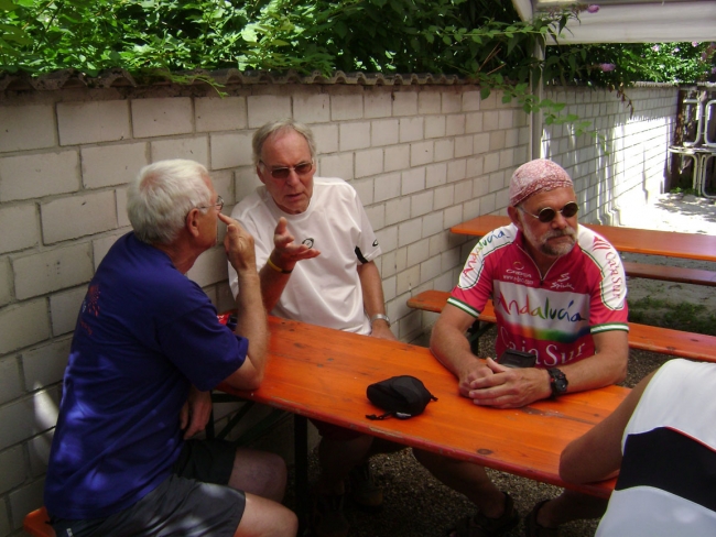 Bild »SeniorAdventureTour2010_120.JPG« aus der Galerie »(Senior Adventure) Tour de France«