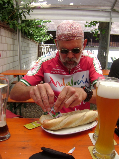 Bild »SeniorAdventureTour2010_123.JPG« aus der Galerie »(Senior Adventure) Tour de France«