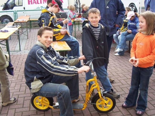 Bild »fahr05_36.jpg« aus der Galerie »LFV Jugend: Fahrradputzaktion«