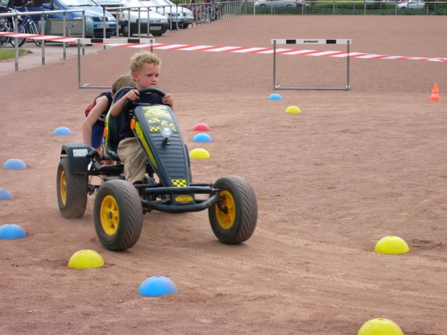 Bild »fami25_030.jpg« aus der Galerie »Familiensportfest«