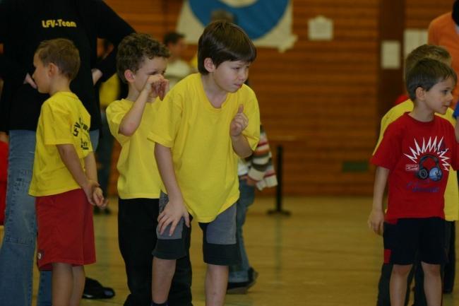 Bild »halle05_03.jpg« aus der Galerie »Schülerhallensportfest«