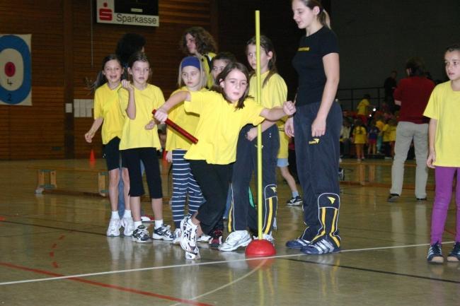 Bild »halle05_19.jpg« aus der Galerie »Schülerhallensportfest«