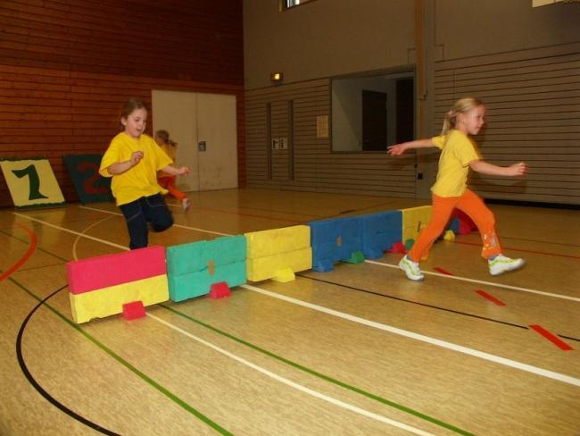 Bild »halle05_50.jpg« aus der Galerie »Schülerhallensportfest«