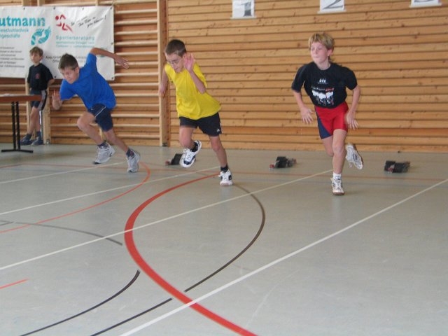 Bild »haspo04_11.JPG« aus der Galerie »Schülerhallensportfest«