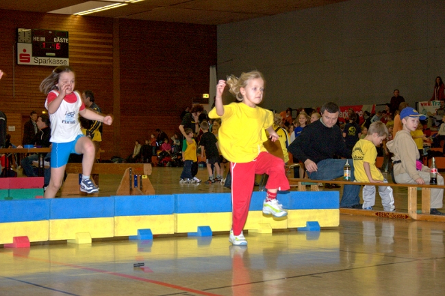 Bild »haspo06_002.jpg« aus der Galerie »Schülerhallensportfest«