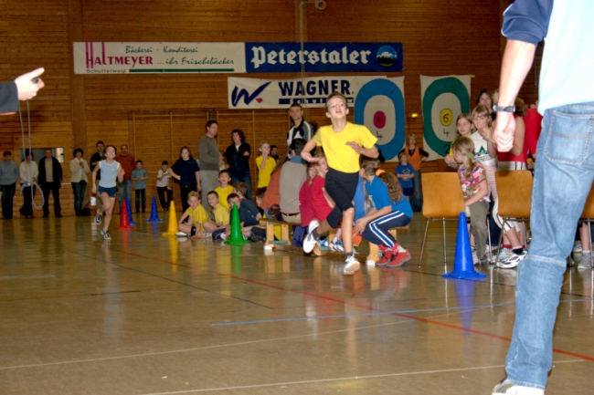 Bild »haspo06_036.jpg« aus der Galerie »Schülerhallensportfest«