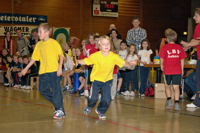 Bild »haspo06_057.jpg« aus der Galerie »Schülerhallensportfest«