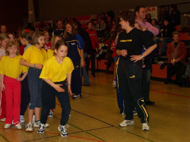 Bild »haspo06_094.jpg« aus der Galerie »Schülerhallensportfest«