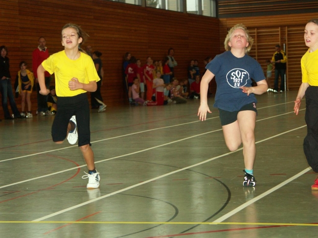 Bild »haspo06_116.jpg« aus der Galerie »Schülerhallensportfest«