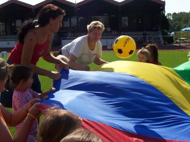 Bild »ksport05_04.jpg« aus der Galerie »Kindersportfest«